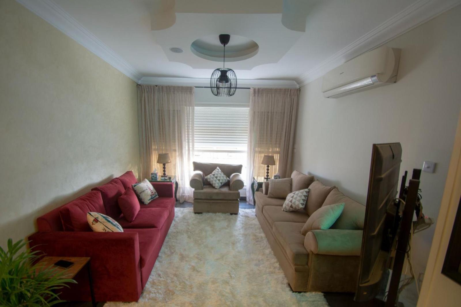 Chill Out, An Atmosphere Of Sophistication Awaits Apartment